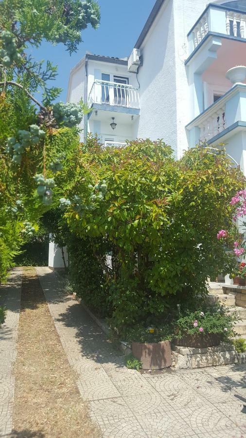 Oleander Apartment In Pakoštane Εξωτερικό φωτογραφία